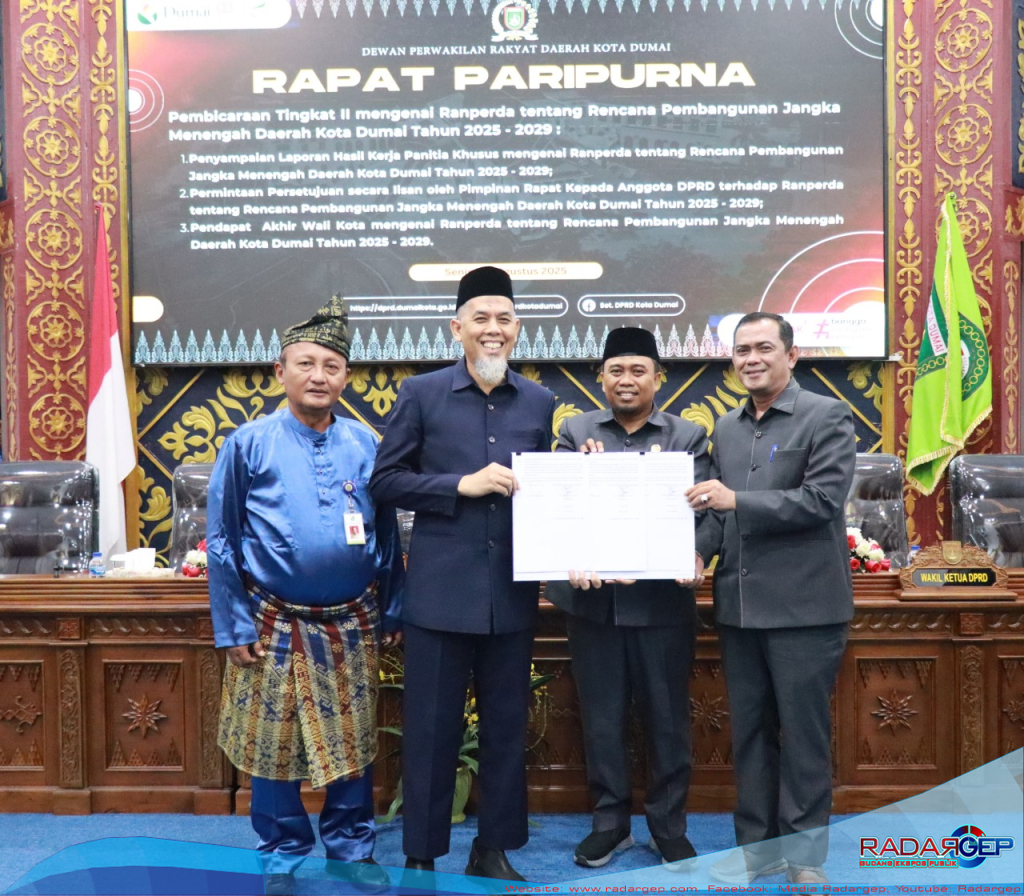 Wali Kota Paisal Hadiri Pengesahan Ranperda RPJMD Dumai 2025-2029